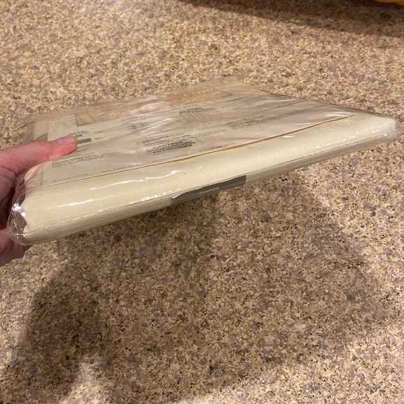 Croscill Home Fabric Tablecloth 52”x52” Square Cotton Polyester Blend Dining - Picture 11 of 14